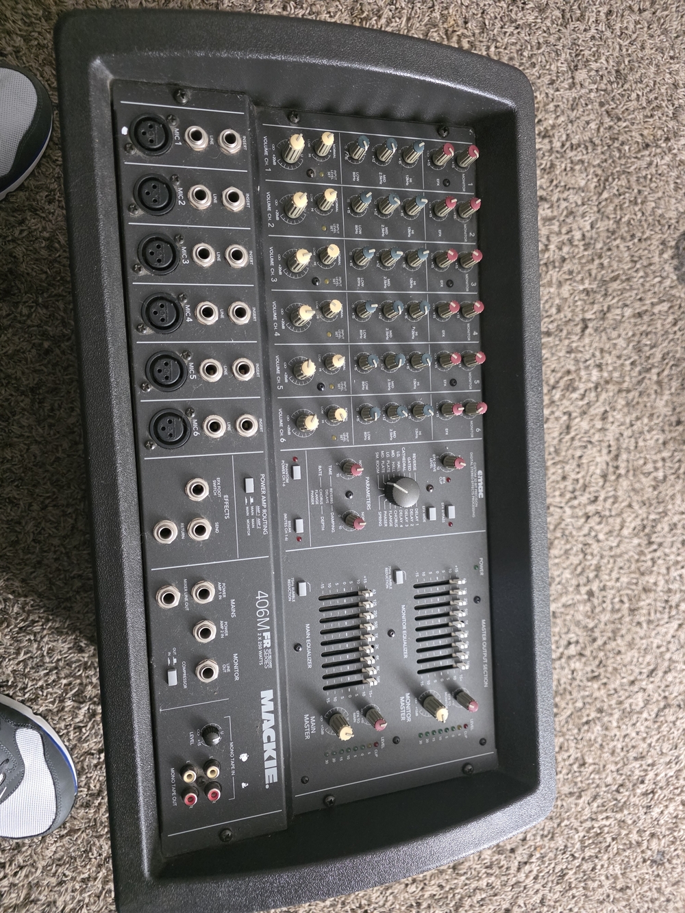 Mackie 406M Black Compact Mixer - 6-Channel Live/Recording Mixer